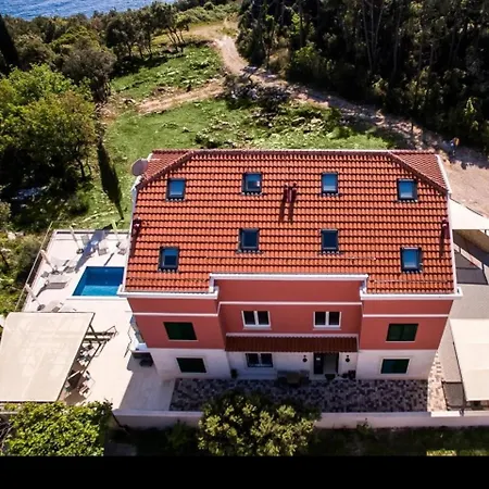 Luka's - ''no.3'' Studio With Balcony And Sea View